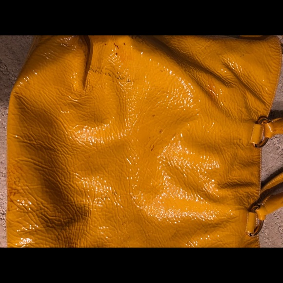 Prada - Picture 5 of 8